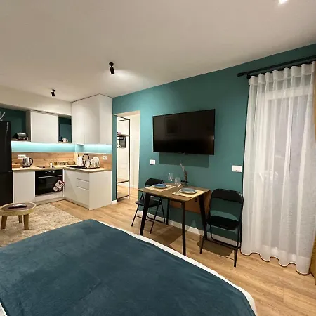 아파트 In 티라나